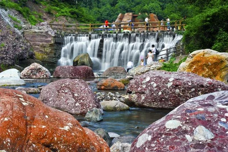 小沟背—银河峡全国女环卫职工免门票免门票5月13日母亲节当天小沟背