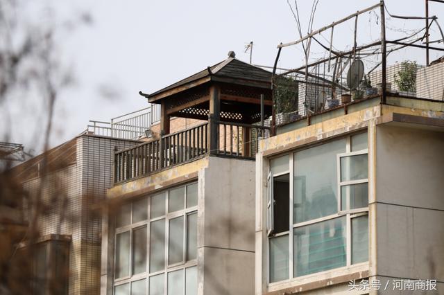 郑州一别墅区现违建群!居民600户,违建100户