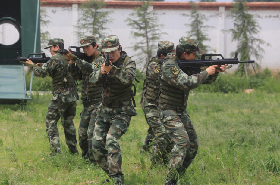 军营中的铿锵玫瑰!河南90后女兵班长是怎样炼成的?
